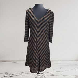 Miracle Body By MiracleSuit Black and Gold Sheath Dress V-Neck 3/4 Sleeve Size L